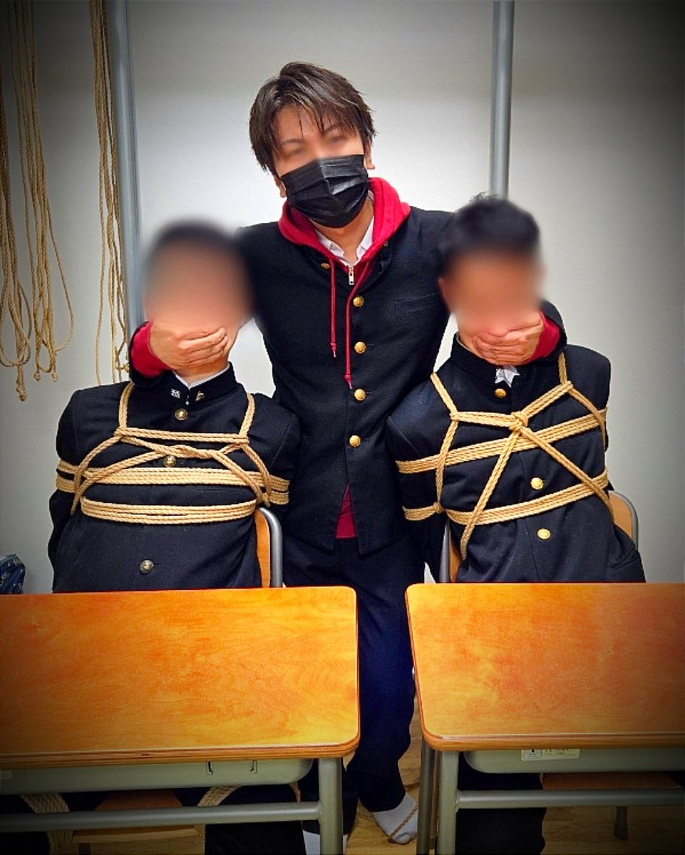 生徒会長の裏の顔

お仕置き中
※成人済み
<a href="/GAKURAN_OFFknto/">Gakuran Off ~樂蘭學園~</a> 
<a href="/orenge1149/">タ</a> 
縄師
<a href="/tome_mark2/">ペロニダ･アガパンサス</a> 
<a href="/rui315111/">るい</a>