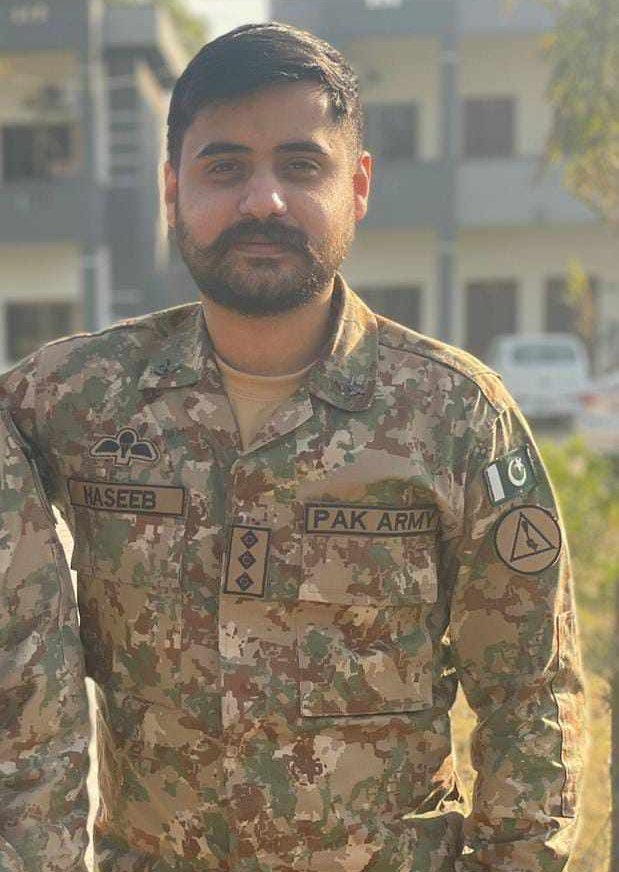 afridi5533's tweet photo. بلوچستان زیارت کے منگی ڈیم کے مقام پر ایک بم دھماکے نتیجے میں پاک فوج کا میجر حسیب اور حوالدار نور محمد شہید ہوگٸے۔
#Balochistan #zyarat #Mangi #Major_Haseeb https://t.co/aWGE8jS9kR