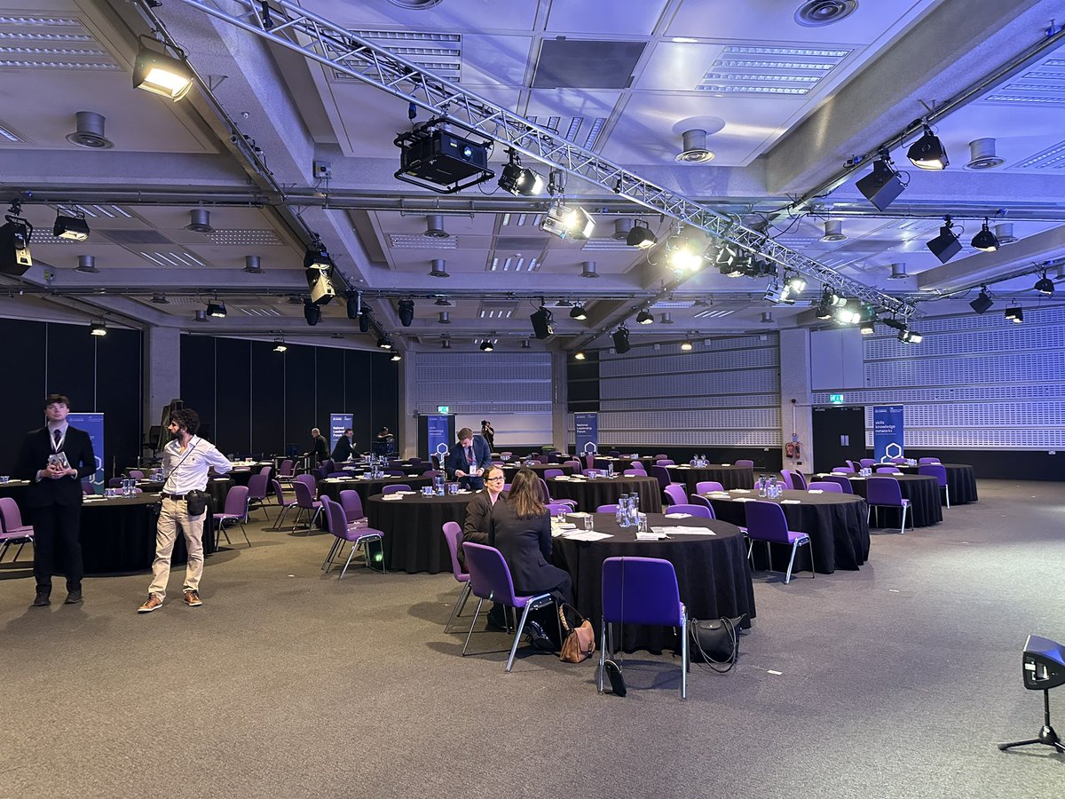 samparrett1's tweet photo. Really looking forward to co-hosting #NLF24 National Leadership College for Government with @SalmaYasmeen_1 today @cabinetofficeuk @NLC_HQ and looking forward to discussing the opportunities to collaborate across the public sector @MsVKElliott https://t.co/WJTTlDCyqP