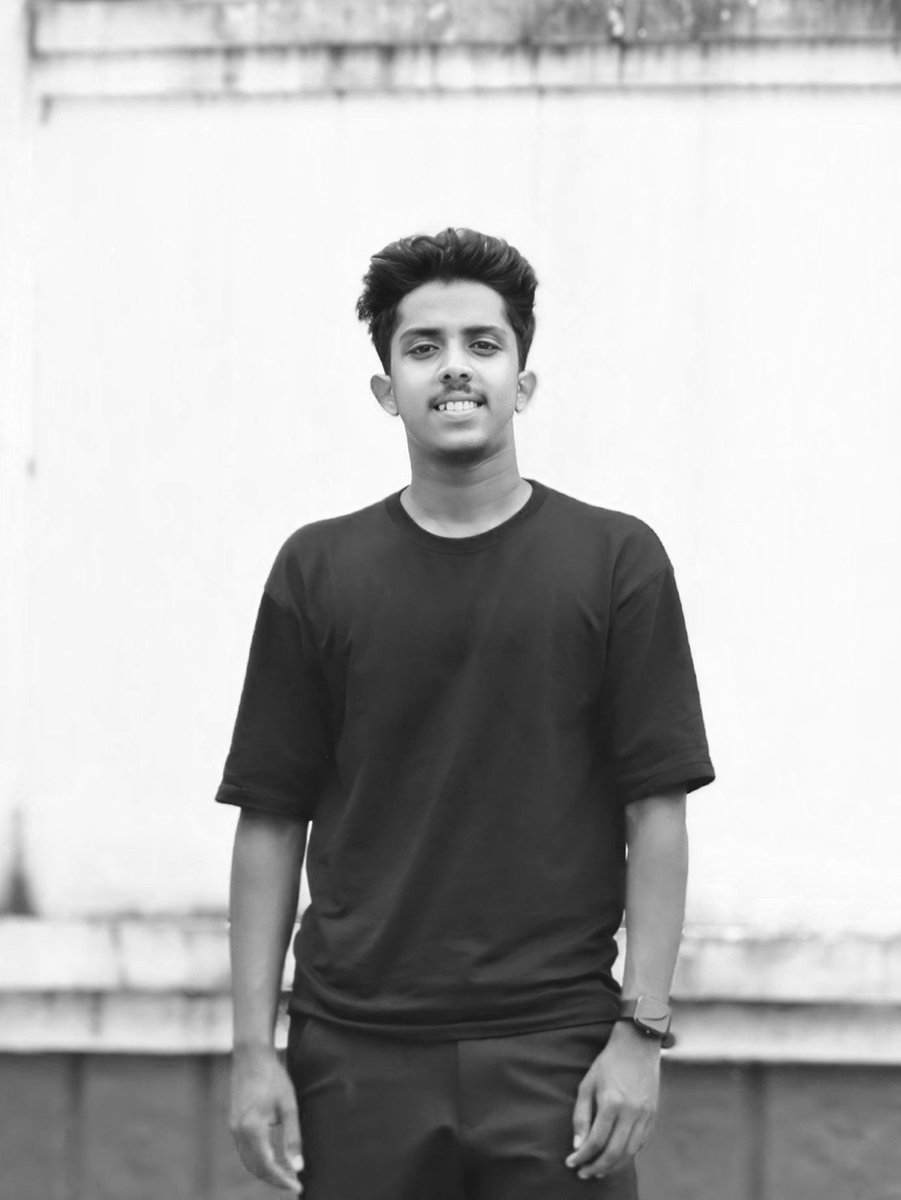 ChristoReji15's tweet image. Black &amp;amp; White 
#trending #topmodel #viral