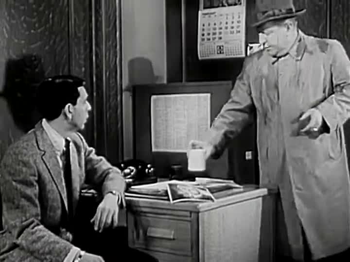 IcarFaem's tweet image. First TV Dragnet of '55.
A wealth businessman has dropped from sight.  No apparent reason.  They must find him.

Thursday 13th January 1955, 9pm

#Dragnet
