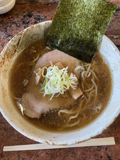 お昼に郡山付近でラーメンを食べたけど、お目当ての店が2件続けて臨時休業になってて、今日は食運ゼロの日だったわ…
(その後入った春木屋さんのラーメンは美味かったです^ ^ 
