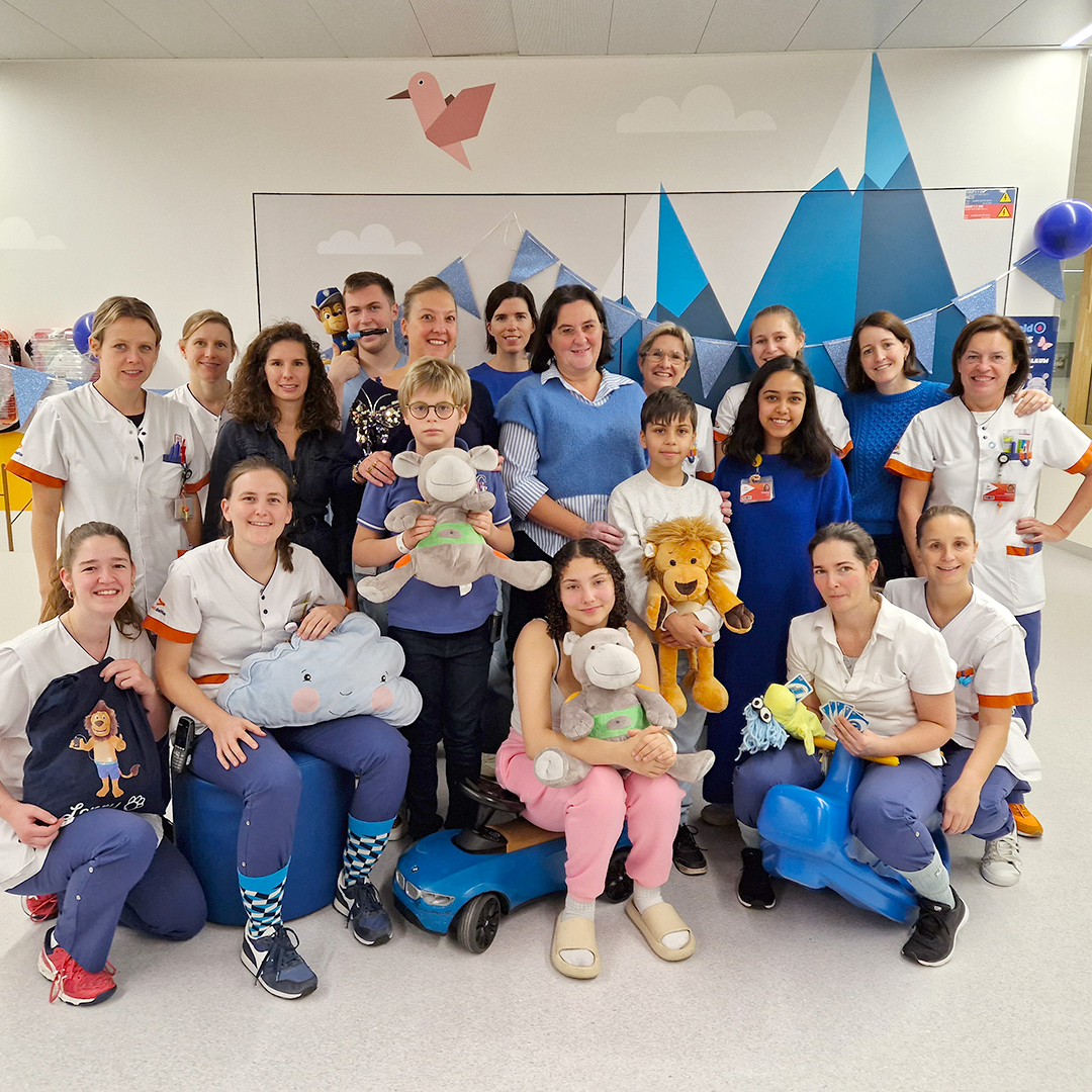 az_delta's tweet photo. 💙 Vandaag vierden we een blauw feest voor onze jonge diabeteshelden! Ons kinderdiabetescentrum biedt zorg en begeleiding op maat voor kinderen, jongeren en hun ouders. Ontdek meer: https://t.co/FTiCRzkkFK #azdelta #wdd2024 #wdd #werelddiabetesdag #blauwvoordiabetes https://t.co/aluT8jga17