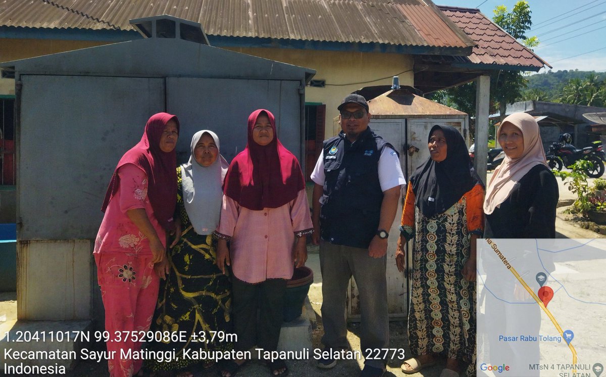 IsratulQ's tweet photo. Kamis, 14 November 2024, Isratul Qiro Luhkan Tapsel, di Poklahsar Patogar Sipange Godang, Kec.Sayurmatinggi,  hasil produksi Ikan Lele Sale/ Ikan Lele Asap :  35 Kg harga 95000/kg.#Luhlapor #produksi #Tapsel #GiatLuhkanSatminkalMedan https://t.co/FyHvf8x8Tz