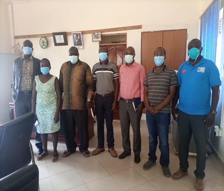 rayrealest's tweet photo. National border coordination meeting, sept, 2024 with the Global Fund &amp; CCM in Adjumani District.
Focus: Cross-border TB client referral, with data from January to September. Presentations from sister countries emphasized client referrals and ongoing efforts for MDR TB. https://t.co/MnSaUC7yIl