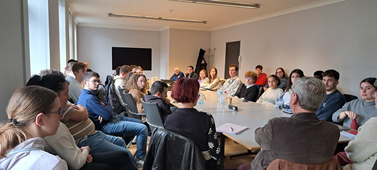 Clap de fin pour la toute première Master Class #CDJ et son "shadow council" 👻

Merci encore aux étudiant.e.s de l'<a href="/UniversiteLiege/">Université de Liège</a>, la <a href="/HEPL_be/">HEPL - Haute Ecole de la Province de Liège</a>, l'<a href="/EjL_ORM/">EjL-ORM (@UCLouvain)</a>,  l'<a href="/ihecsjournalism/">ihecsjournalisme</a> et l'<a href="/ISFSC_Flash/">ISFSC</a> pour leur implication ! 

Bravo aussi à toute l'équipe pour cette belle réussite👏
