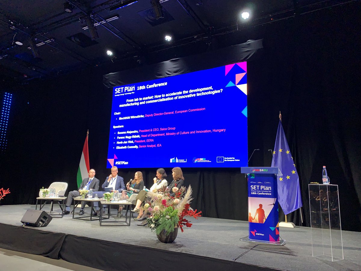Vincent Berrutto (@vincentberrutto) on Twitter photo Elizabeth Connelly from <a href="/IEA/">International Energy Agency</a> at #SETPlan conference. Europe needs to be selective in its research, innovation and market uptake efforts, focusing on cutting-edge technologies. Any leadership in any technological areas will be paired with AI. Elizabeth Connelly from <a href="/IEA/">International Energy Agency</a> at #SETPlan conference. Europe needs to be selective in its research, innovation and market uptake efforts, focusing on cutting-edge technologies. Any leadership in any technological areas will be paired with AI.