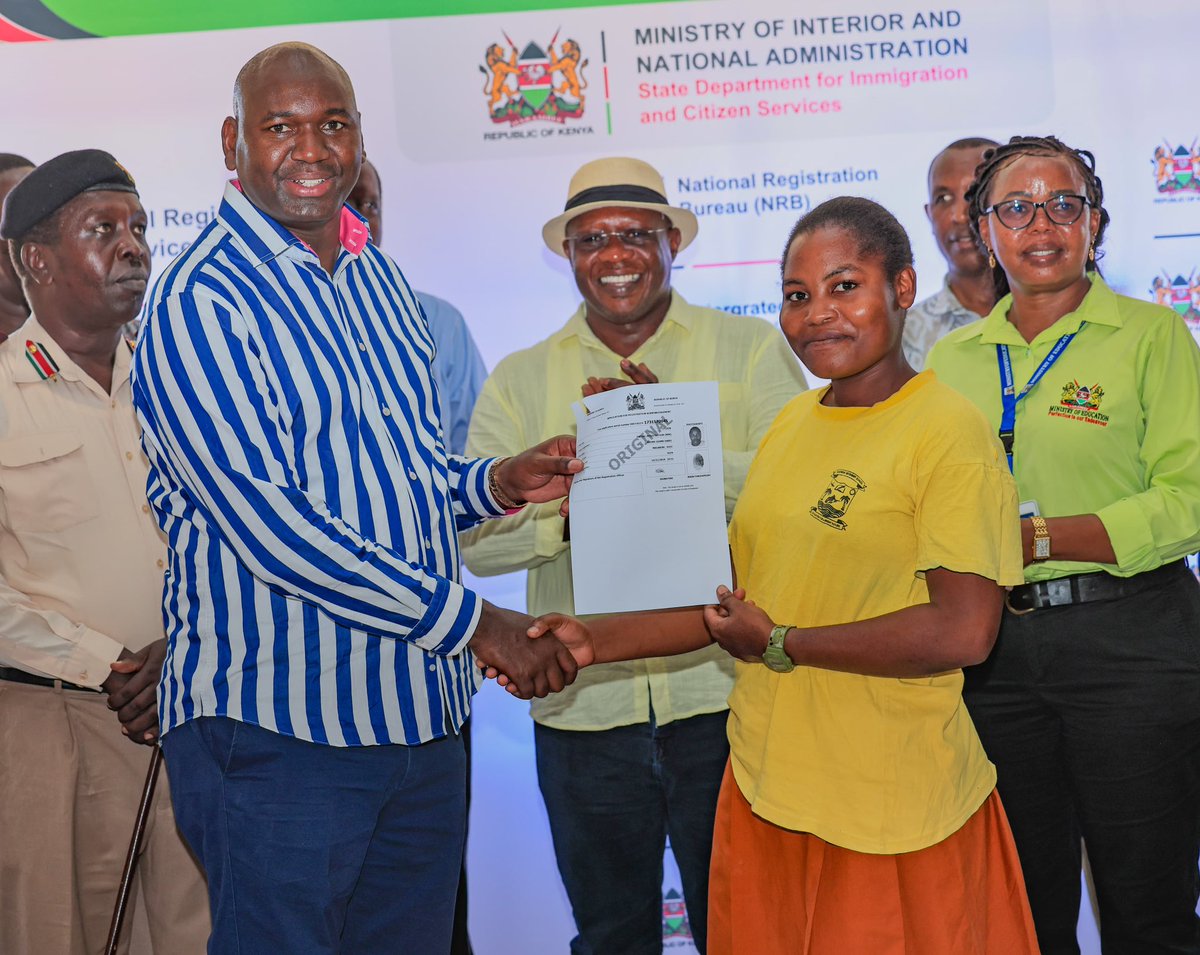 Sajili_IDKe's tweet photo. This year, we’re making student ID registration seamless! In collaboration with the Ministry of Education, we’ve officially launched the nationwide Maisha Card registration drive in Ngomeni High School, Kilifi County, targeting 965,000 KCSE candidates. https://t.co/reIHYF1dCT