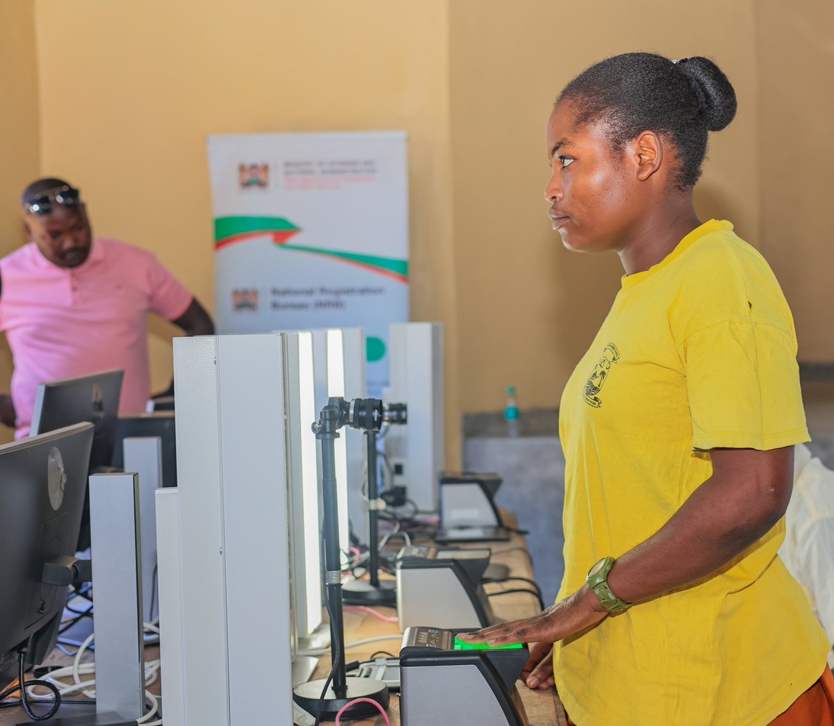 Sajili_IDKe's tweet photo. This year, we’re making student ID registration seamless! In collaboration with the Ministry of Education, we’ve officially launched the nationwide Maisha Card registration drive in Ngomeni High School, Kilifi County, targeting 965,000 KCSE candidates. https://t.co/reIHYF1dCT