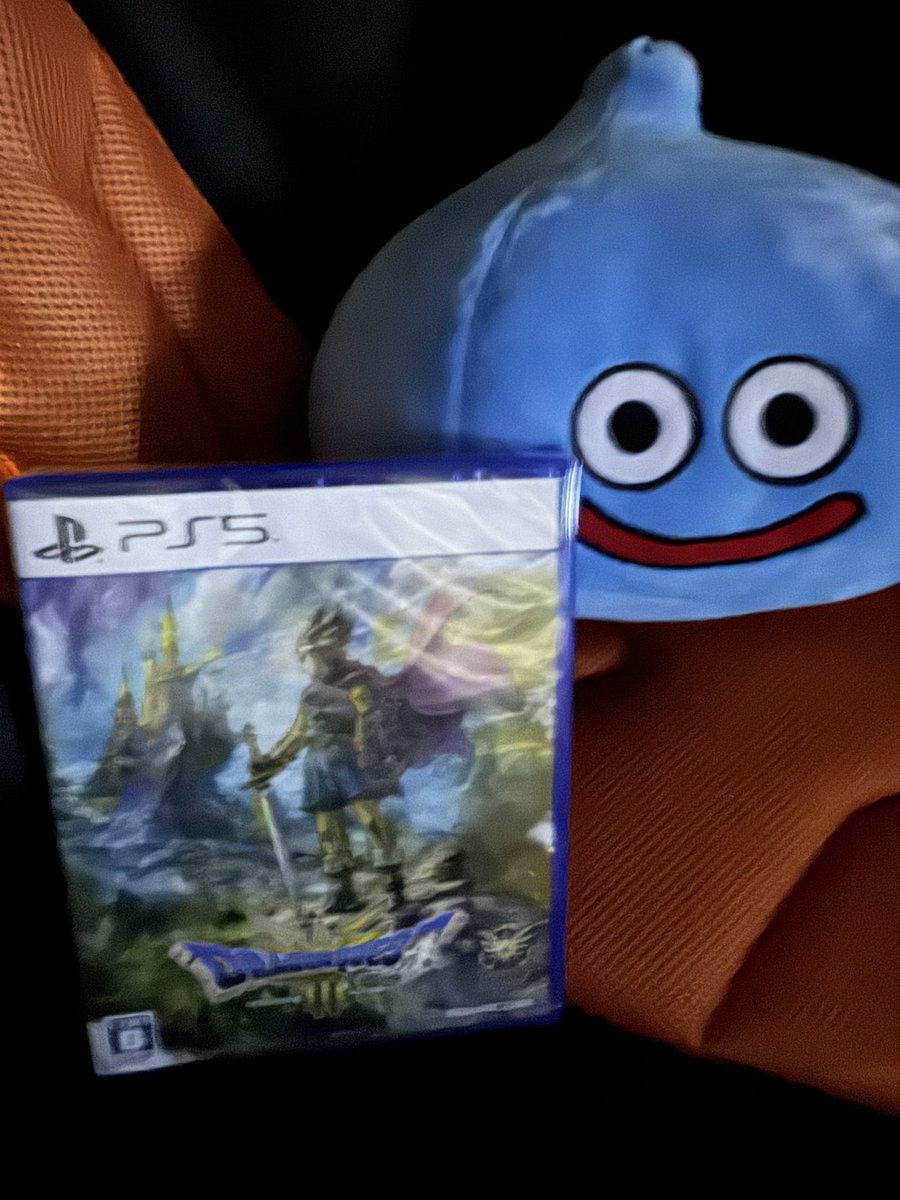 わたしたち この日を どんなに 待ち望んでいたことでしょう

#ドラクエはいいぞ
#仕事帰りに買ってきた
#好きなタイトルはパッケージで買う派
#早く帰りたい

ルーラ
         かいしゃ 
      ➤じたく