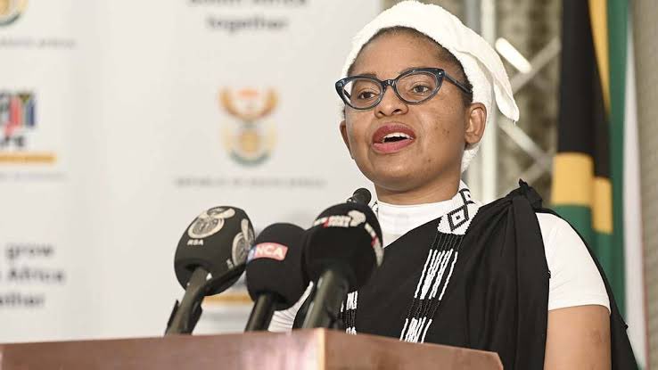 David Mogashoa (@davidmogashoa) on Twitter photo We stand with Minister <a href="/Khu_Ntshavheni/">Khumbudzo Ntshavheni</a> in this difficult time. The country cannot afford to spend money on criminals that created a problem for themselves.
People are very quick to forget that we had a Klerksdorp problem not so long ago .
Criminals must be treated like We stand with Minister <a href="/Khu_Ntshavheni/">Khumbudzo Ntshavheni</a> in this difficult time. The country cannot afford to spend money on criminals that created a problem for themselves.
People are very quick to forget that we had a Klerksdorp problem not so long ago .
Criminals must be treated like
