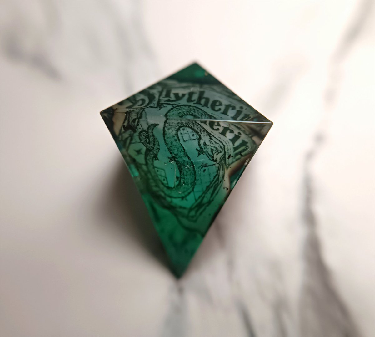 HijaDeTabernero's tweet photo. Commission 💚
Lo mejor de estos dados es que la JK Terf no se lleva ni un euro. https://t.co/8tTCxPi8fh