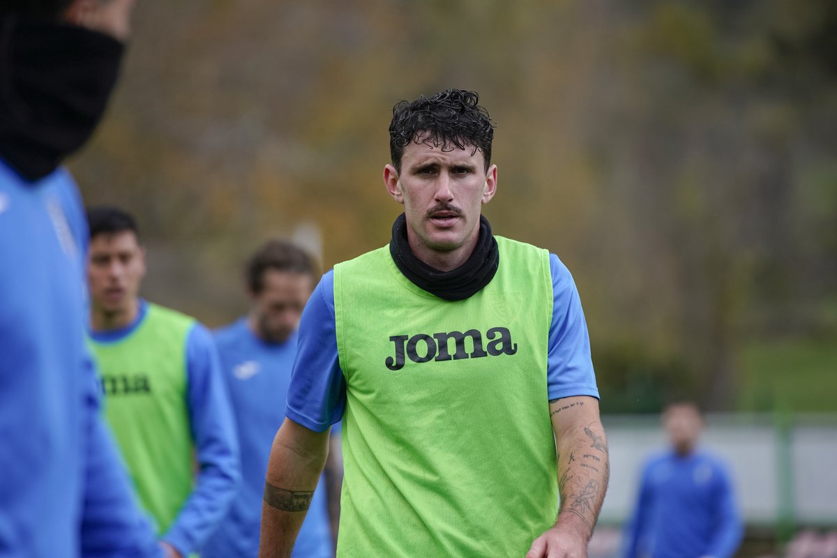 🥸 <a href="/damiist8/">Dami</a> 

#seremmés💙🖤