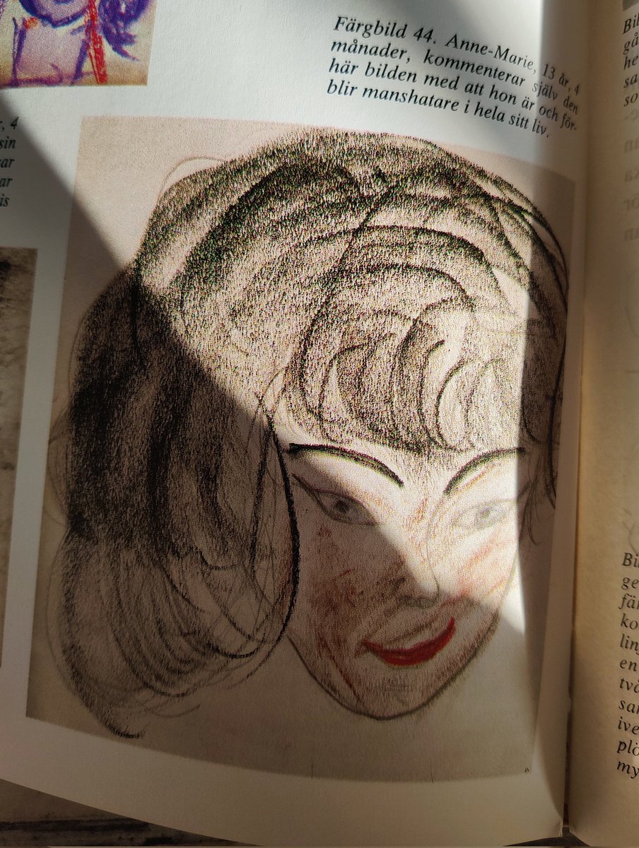 "Anne-Marie, 13 år och 4 månader, kommenterar den här bilden med att hon är och förblir manshatare i hela sitt liv".