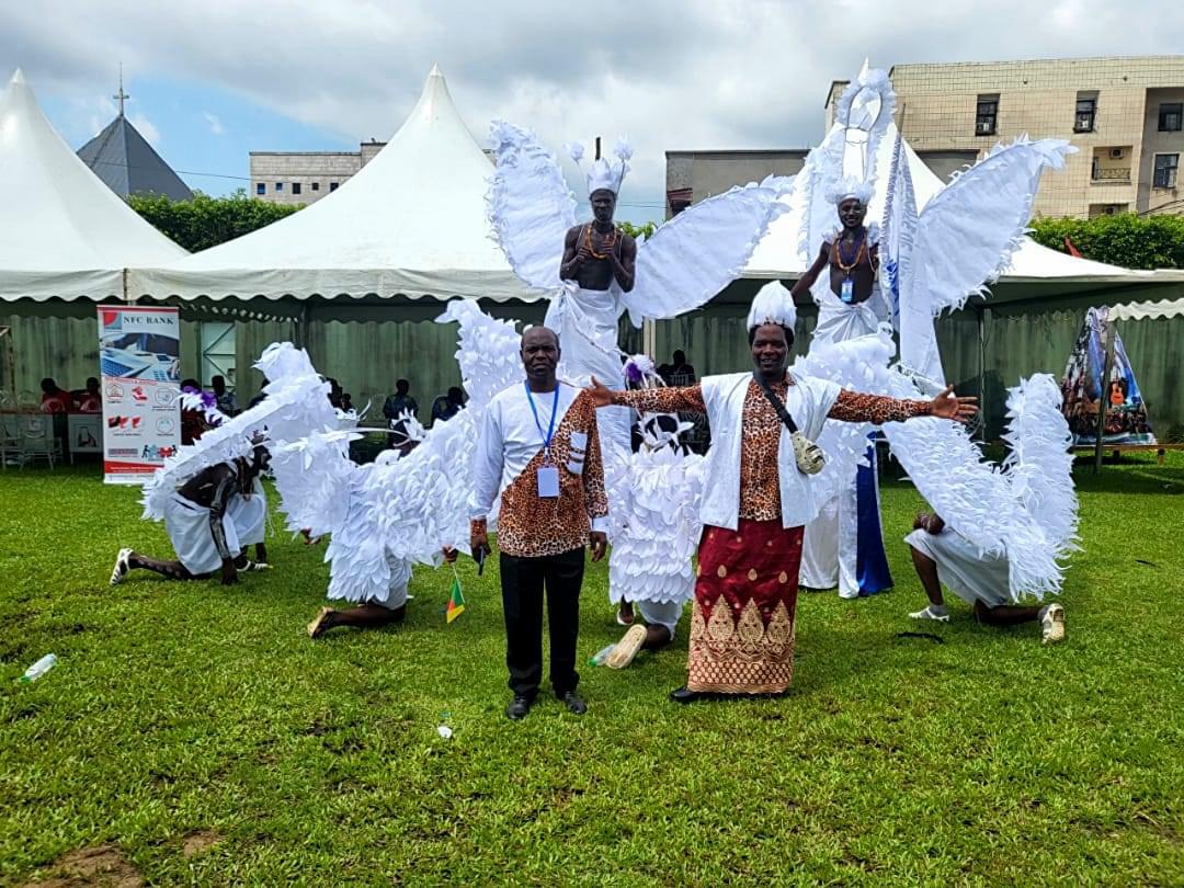 EsBi_Media's tweet photo. 🛑#SPORT - #UNIFAC 2024 : LES PREMIERS RÉSULTATS SONT CONNUS.
Dans le classement provisoire, l’Université de Douala remporte l’Épi d’or de cette 10° édition du Festival Universitaire des Arts et de la Culture (UNIFAC)...⤵️ https://t.co/uxL6PjSkk3