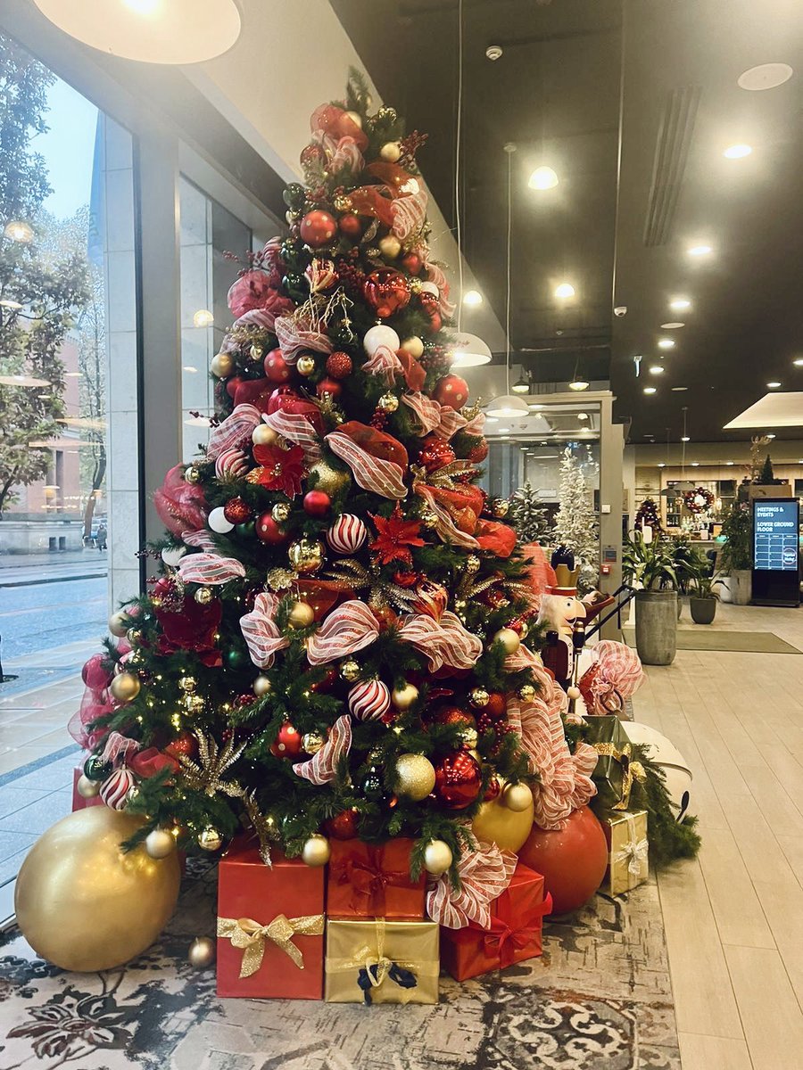 roby1844's tweet photo. We have so many exciting things in store at Roby 1844 and @HolidayInnMcr this festive season! 🎄 Keep an eye on our Instagram page for further updates coming very soon, including festive menus, exclusive cocktails and Festive Huts! 🎅🎁

#manchesterchristmas #visitmanchester https://t.co/3H4g7E2xMR