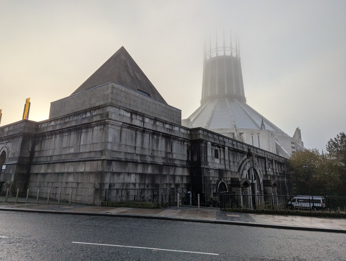 danpos_'s tweet image. Liverpool very ominous in the fog! #DevelopNorth
