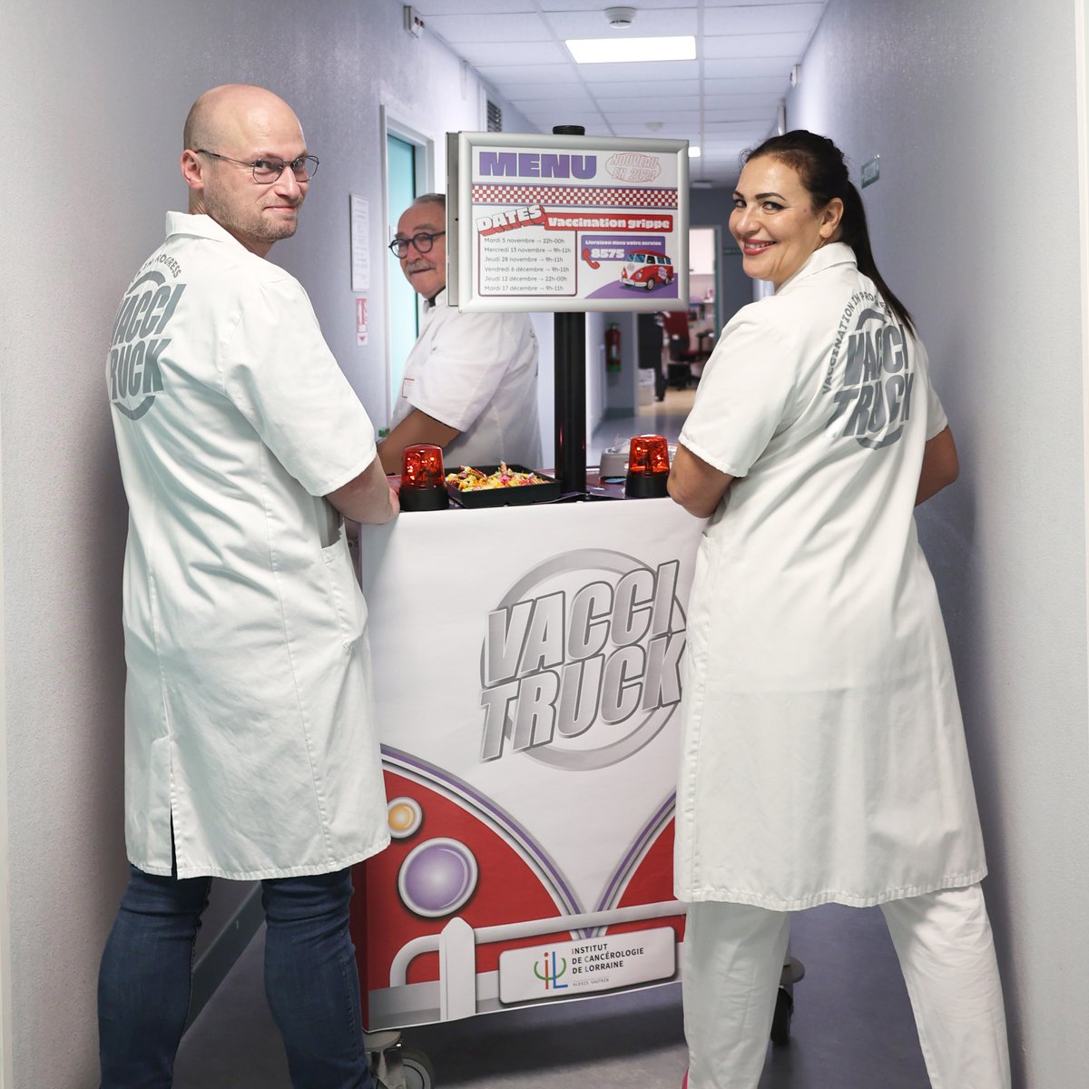 [Prévention]
Pour favoriser la vaccination du personnel de l'<a href="/icl_lorraine/">ICL Lorraine</a> contre la grippe saisonnière, le service de Santé au travail et l'Equipe Opérationnelle d'Hygiène Hospitalière (EOHH) vont au devant des salariés dans les services avec le 𝐕𝐚𝐜𝐜𝐢 𝐭𝐫𝐮𝐜𝐤
#prévention