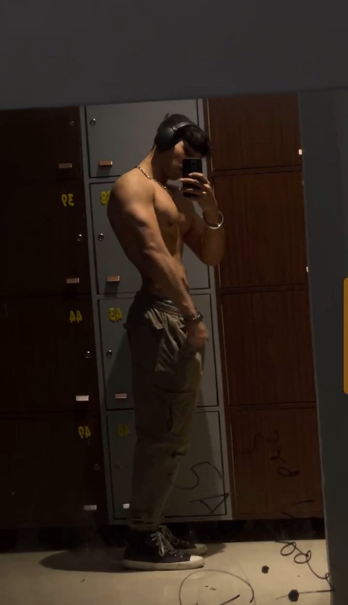 ayuxmz's tweet photo. Believe in your consistency🏋🏻
#fitnessmotivation #FitLife #fitnessaddict #getfit #FitFam #transformationtuesday #workoutmotivation #transformationinprogress https://t.co/tMfHtWcUT0