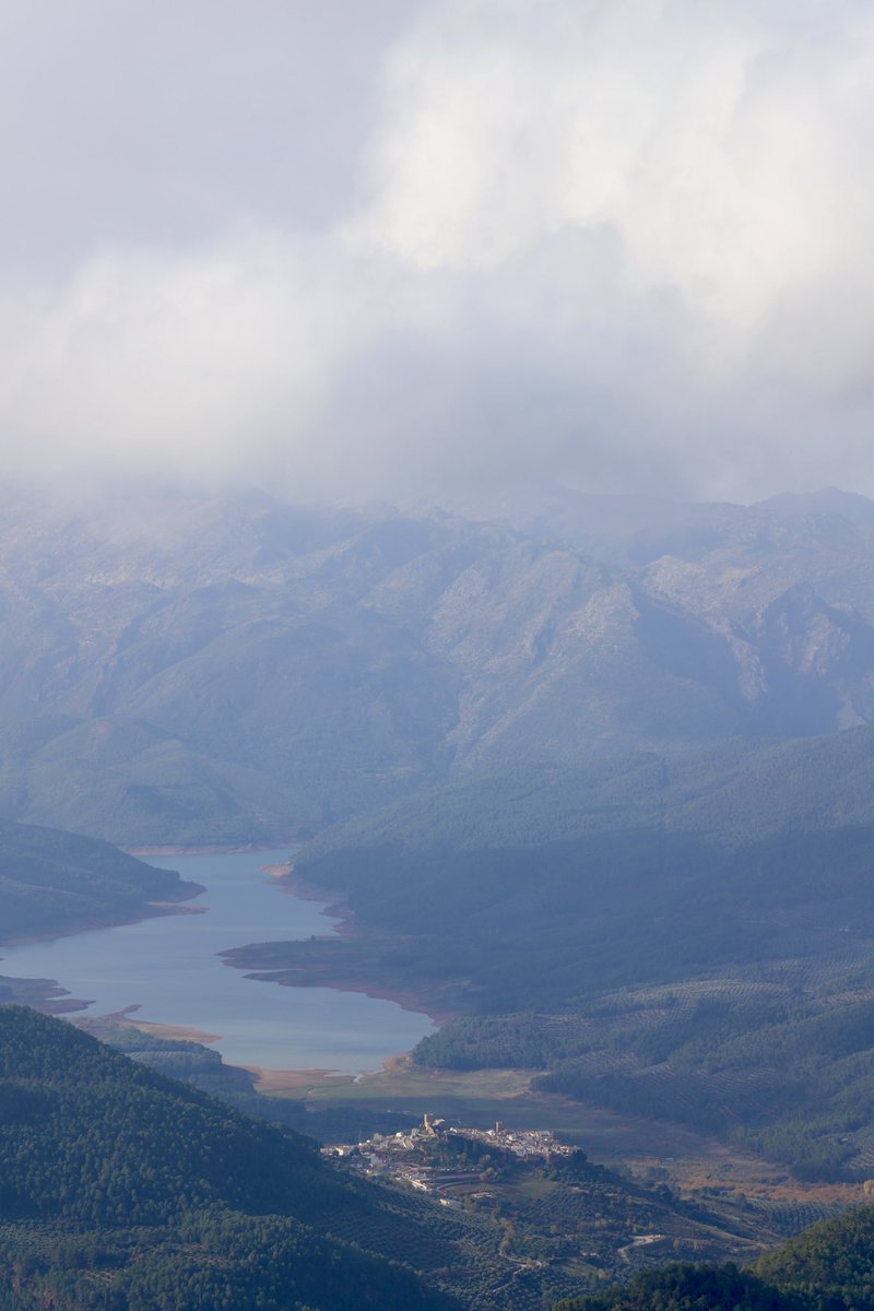 jrambaud's tweet photo. Embalse del #Tranco #SierradeCazorla #Jaen desde Pico El #Yelmo #Jaen #jaenparaisointerior #Hornos y su castillo https://t.co/mfjNMC0MIT