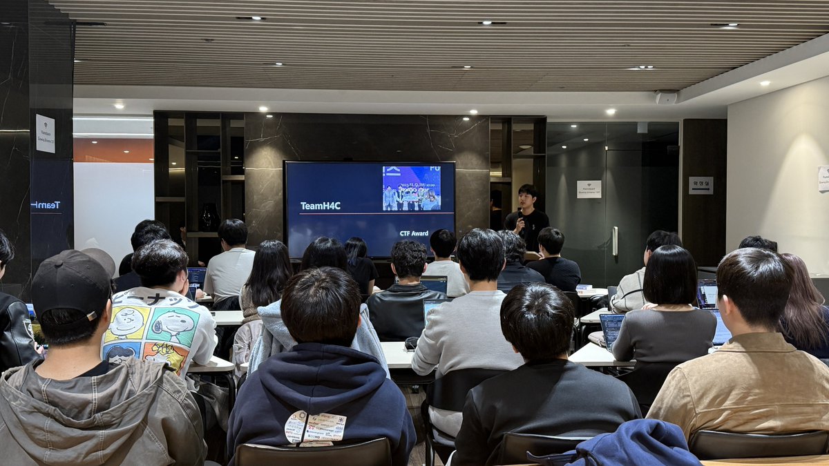 BlockchainValley tweet media