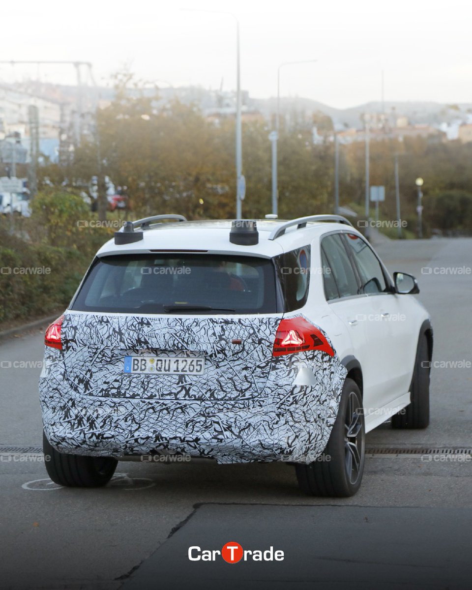 Car_Trade's tweet image. New Mercedes-Benz GLE spied testing on foreign shores!
- New tail lamps with three-point pattern
- Revised headlamp design
- Tweaked front and rear bumpers

#mercedesbenz #gle #mercedesbenzgle #spyshot #upcoming #suv #newcar #carnews #ctnews