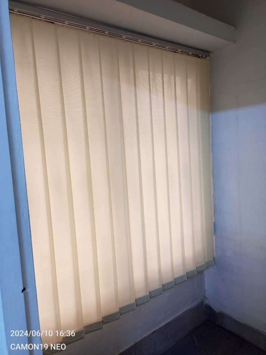 obaze_interiors's tweet image. Elevate your office environment! Get stylish vertical blinds for only Ksh 2200 per sqm. Contact us at 0740489487. #OfficeBlindsNairobi #InteriorSolutions #WorkspaceStyle