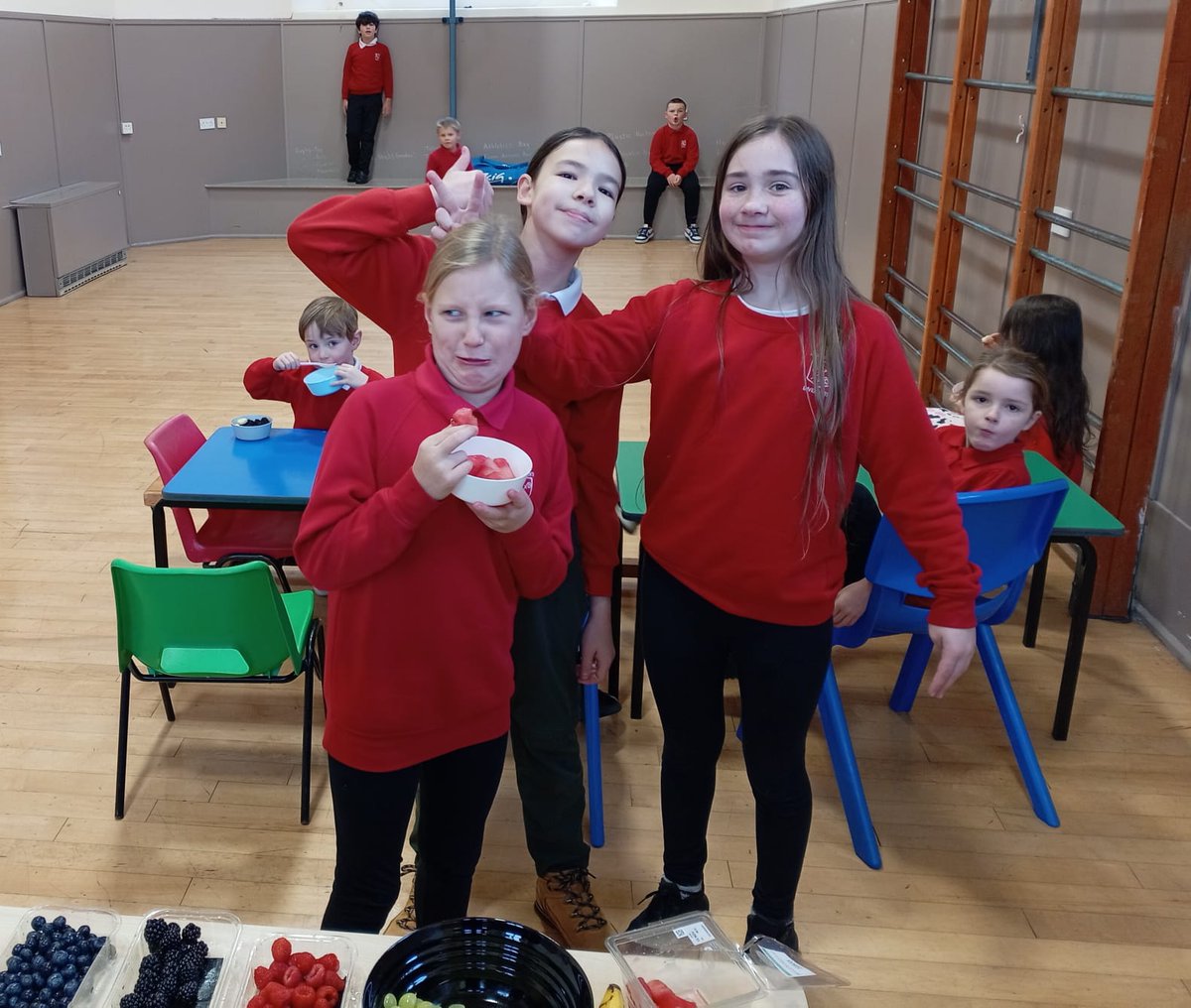 ICTFC_Community's tweet photo. 🍎🫐 Breakfast Club🫐🍎

Brilliant breakfast club at @BishopedenS this morning for the #ScottishFAExtraTime project! 

#ICTSuppTrust
#ICTFC
#ScotFANorth https://t.co/uASAkJDPkg