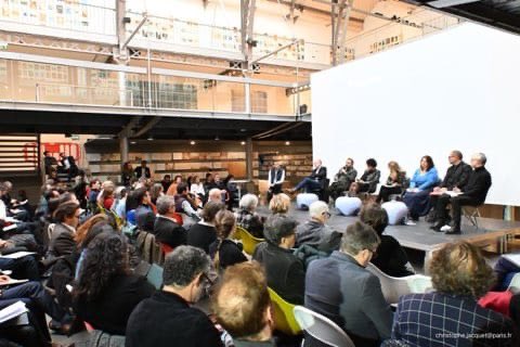 Présentation du PLU bioclimatique de #Paris aux professionnels. En synthèse : on fait du logement public et beaucoup d’espaces verts, tout en mettant fin à la surdensification et aux tours.