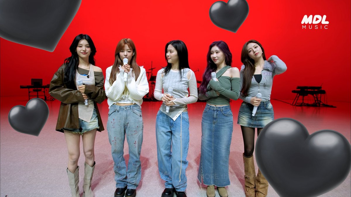 #itsLive_event_ITZY

있지+잇츠라이브+밴드+골드=너무좋은!!!!!🖤🖤
나오기만을 기다렸는데 이렇게 딱...🖤 눈호강귀호강멘탈호강...🖤
행복하다입니다... 폴라에 이름 딱 써놓고싶어요... 저 기다릴래요..🥹🥹