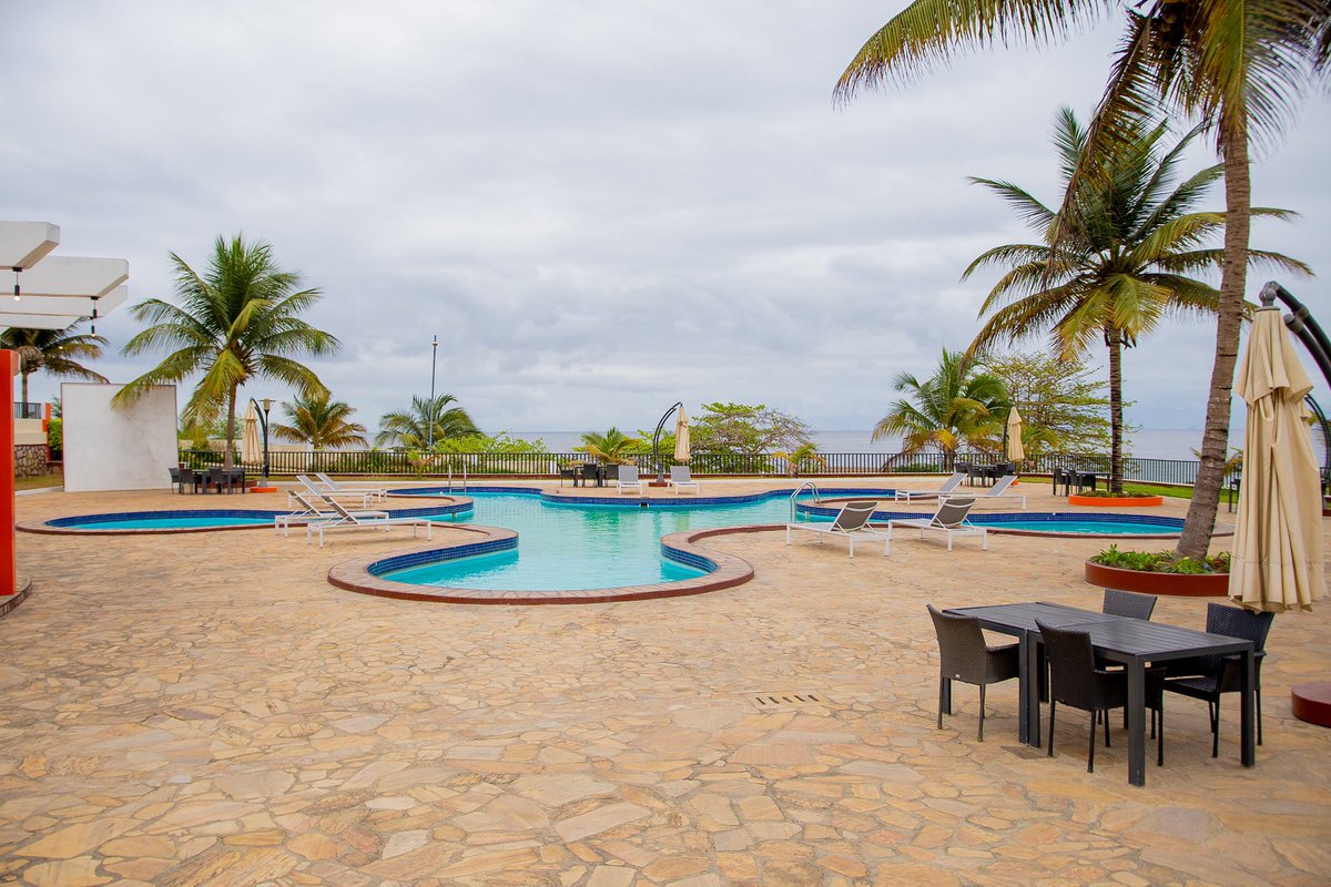 labeviourhotel's tweet photo. Baignade, détente... Tout y est ! ✨Réserve ton séjour dès maintenant et profite d’un moment rien qu’à toi. 

Information &amp; Réservations : 

☎️| +243 81 77 77 600
☎️| +243 99 99 77 600

#visitcongo #newpost #visitafrica #muanda https://t.co/77cNDuH6Pi