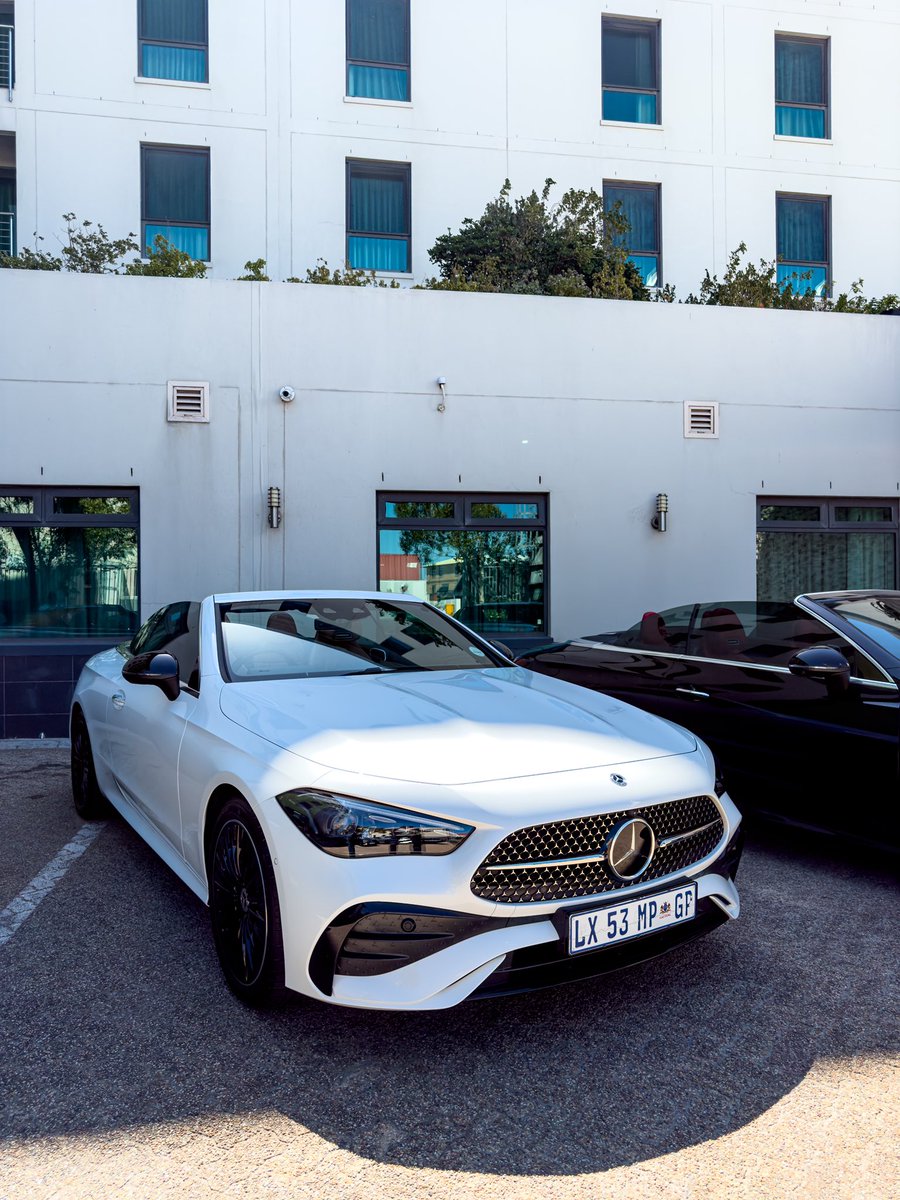 callmesmirk's tweet image. There is just something about a DROPTOP Benz🥵