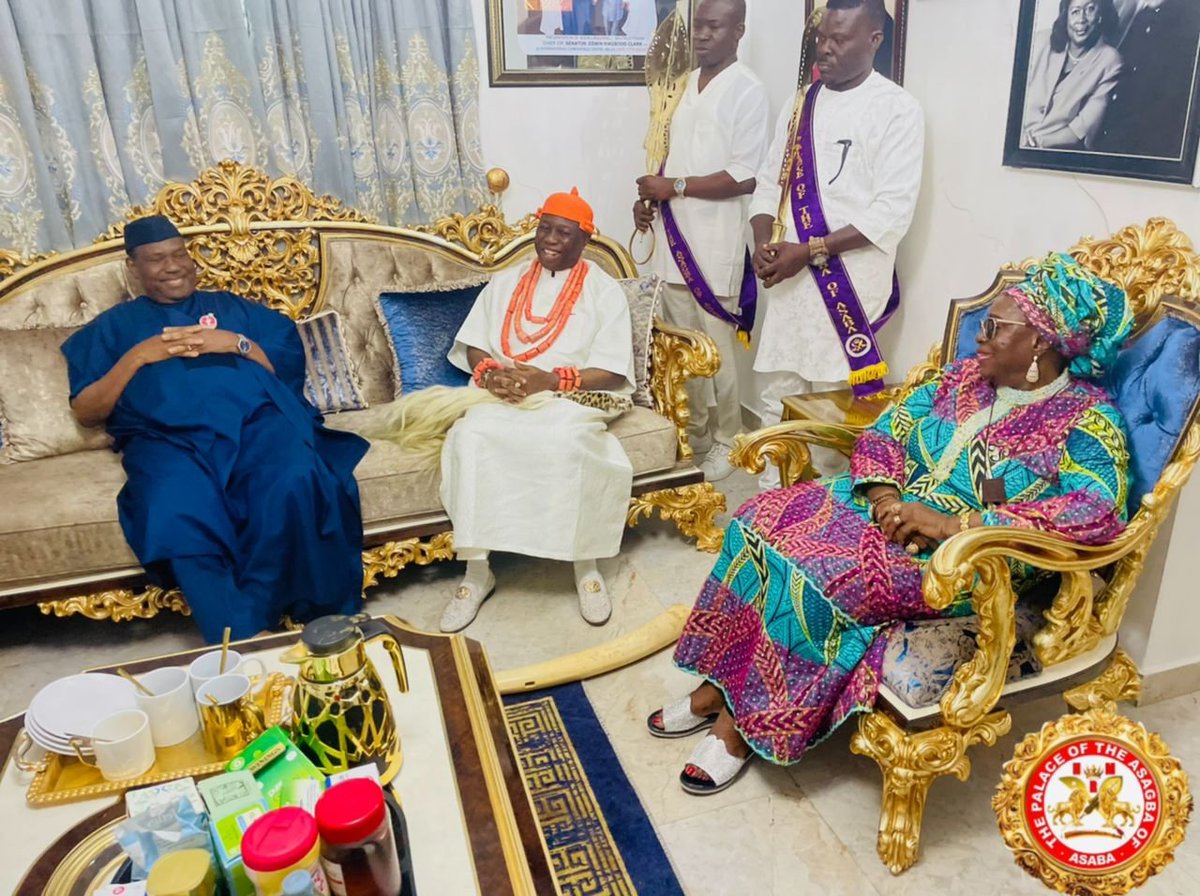 HRM Asagba Prof. Epiphany Chigbogu Azinge SAN, OON, FNIALS, KSG, visited the Secretary to FG of Nigeria, H E. Sen. Dr. George Akume KSJI, in his office on Tuesday.

The SFG, welcomed HRM and his entourage and expressed gladness on his enthronement as the 14th Asagba of Asaba...