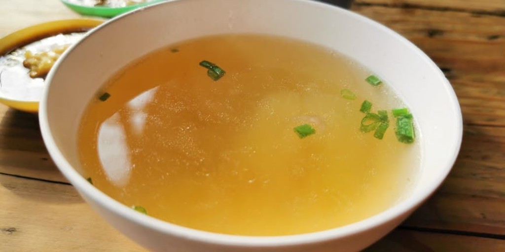 Consultas de la semana | ¿Es «dar sopas con honda» o «con onda»?

Es «dar sopas con honda», pues remite a la honda o tirachinas para tirar piedras: ow.ly/uXcI50TNEab.