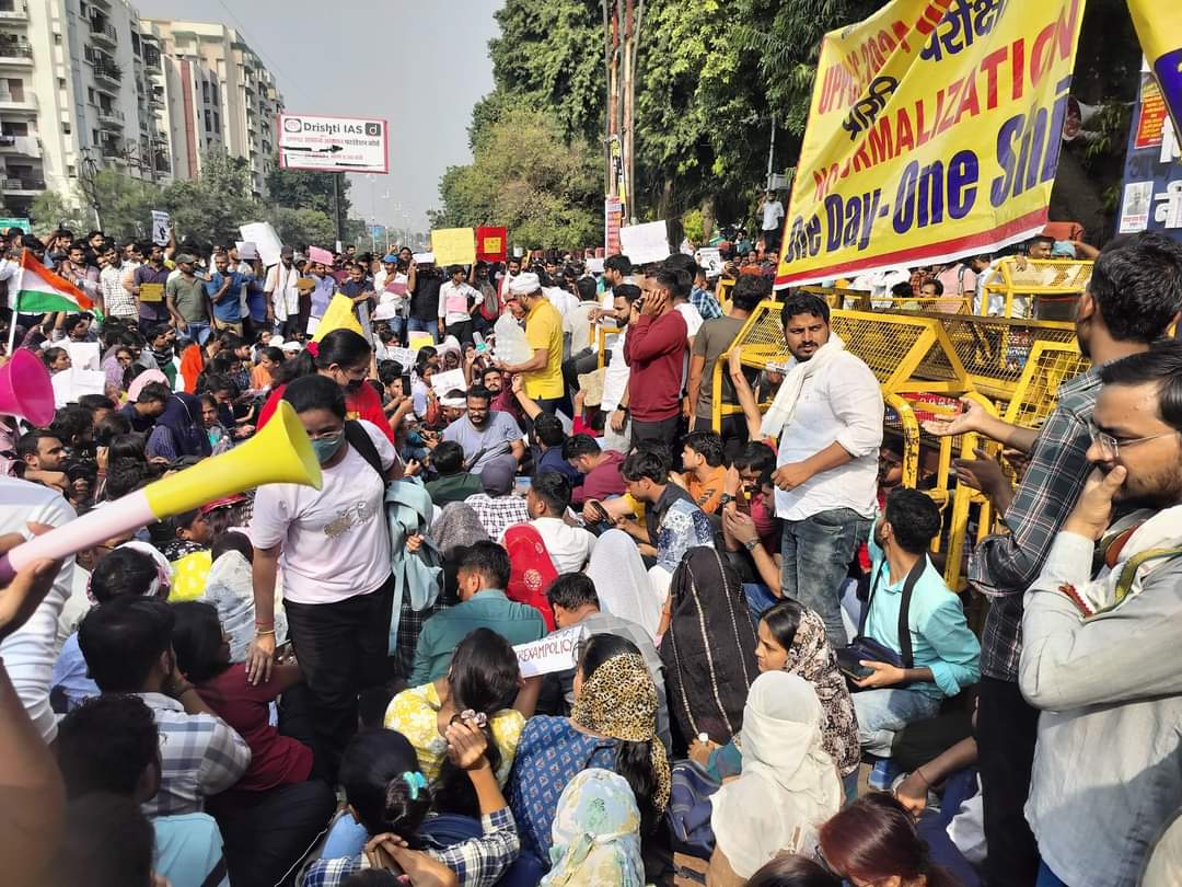 Nitantsingh_inc's tweet image. सरकार को घुटने टेकने पर मजबूर करने वाले बबर शेरों को बहुत बहुत बधाई एवं शुभकामनाएं 
#No_Normalisation #one_day_one_exam #oneshift