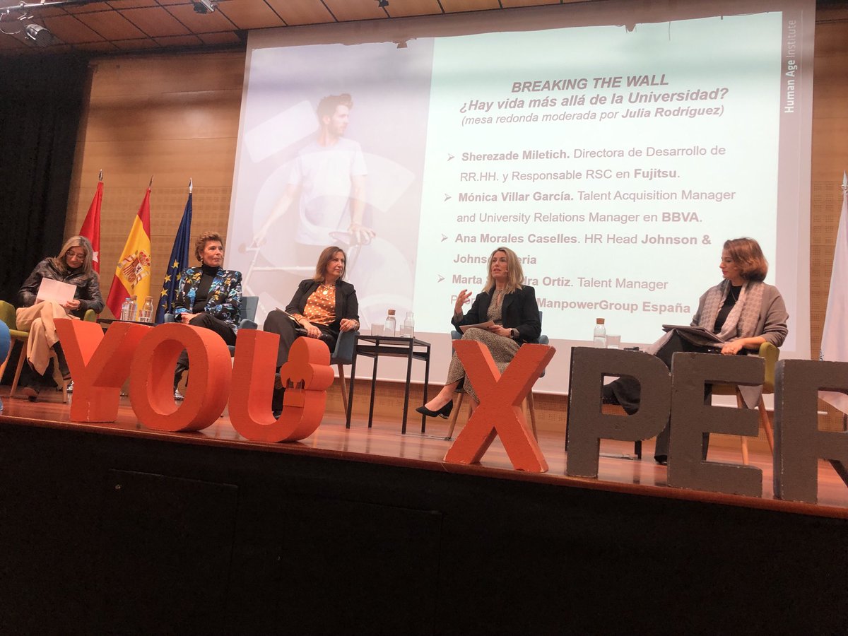 juancarcubeiro's tweet photo. Espléndida mesa redonda moderada por @juliargueza @HumanAgeInsES con Sherezade Miletich @Fujitsu_ES Monica Villar @BBVA Ana Morales @Johnson&Johnson y @Marra Saavedra @ManpowerGroupES Un debate profundo, práctico y ameno. #PowerYouExperience https://t.co/xmRRc9EOdh