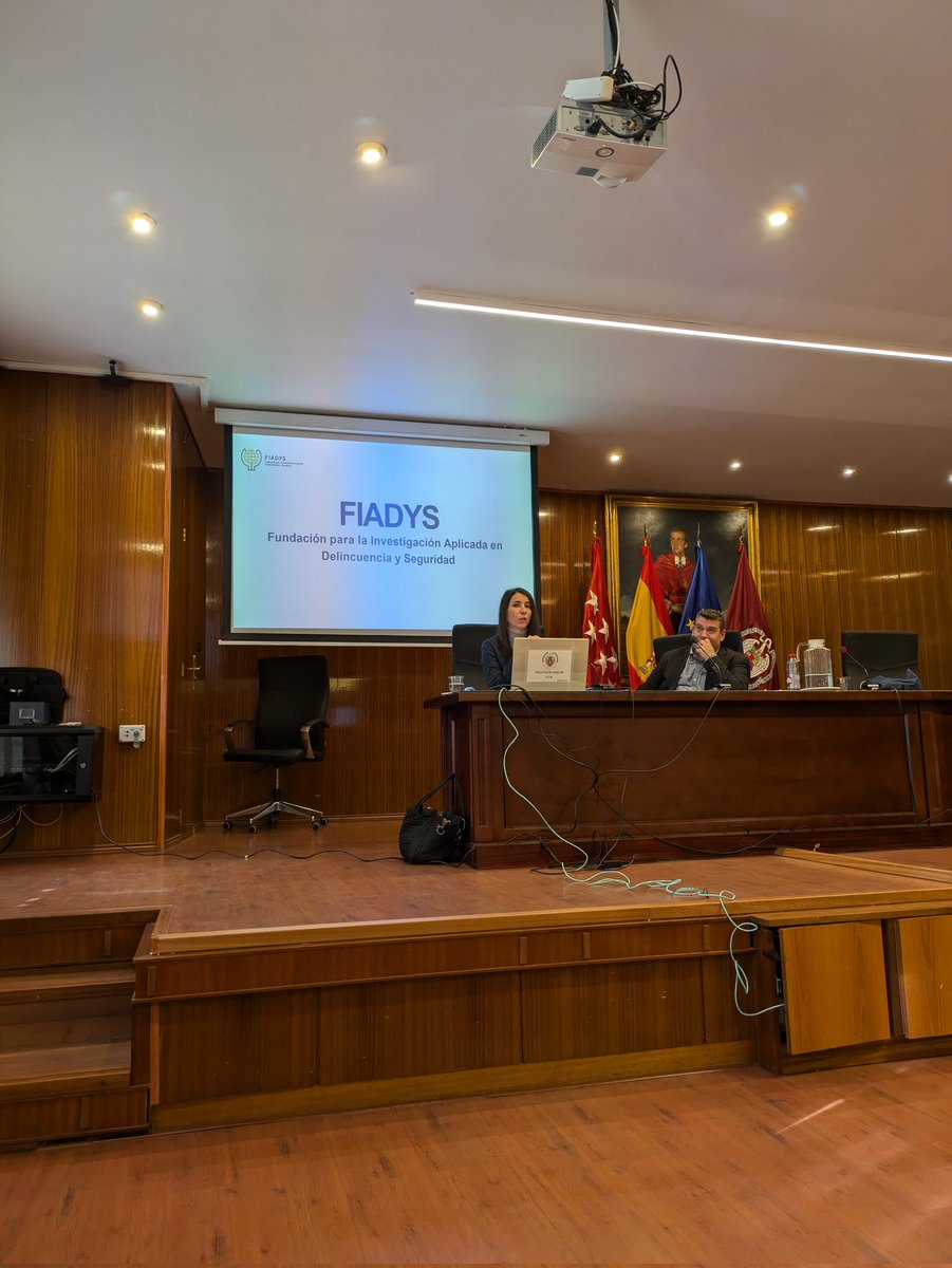 FIADYS (@fiadys) on Twitter photo Nuestra Secretaria General y presidenta de la <a href="/SEIC_difusion/">SEIC</a>, <a href="/MeritxellPerezR/">Meritxell Perez Ramirez</a> , ha presentado la ponencia inaugural del II Congreso de Criminología de la Comunidad de Madrid.
Gracias a la Organización y al <a href="/ColegioCrimMad/">CPCM</a> por la invitación y por la labor que hacéis. Nuestra Secretaria General y presidenta de la <a href="/SEIC_difusion/">SEIC</a>, <a href="/MeritxellPerezR/">Meritxell Perez Ramirez</a> , ha presentado la ponencia inaugural del II Congreso de Criminología de la Comunidad de Madrid.
Gracias a la Organización y al <a href="/ColegioCrimMad/">CPCM</a> por la invitación y por la labor que hacéis.