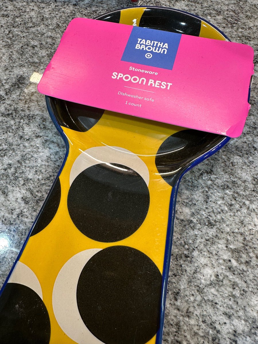 Dastylishfoodie's tweet image. New spoon rest from the Tabitha Brown collection. Dot Stoneware Spoon Rest #Spoons #SpoonRest #TabithaBrown #Target #Homecook 

#liketkit #LTKHome
@shop.ltk
Shop below 👇🏽 
liketk.it/4WX0i