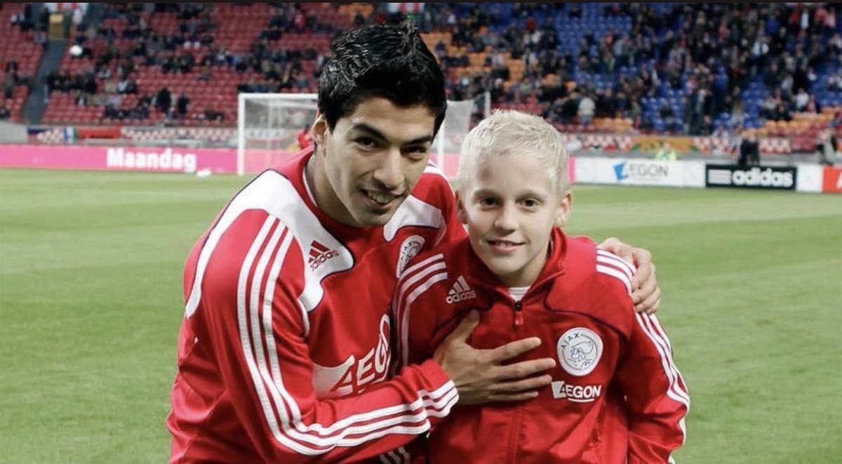 First11shirts's tweet image. We’ve seen that sweater before @TheEuropeanLad