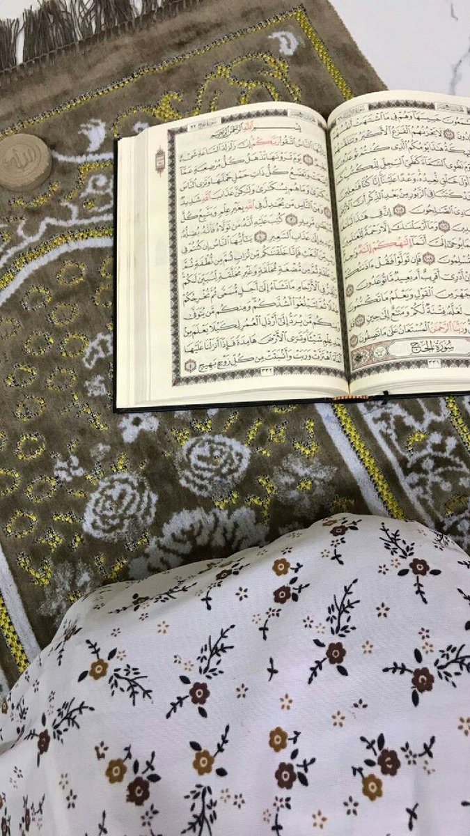 #ليلة_الجمعة ليلة غرّاء ويومها يوم أزهر، وليس علىٰ الأرض يوم تغرب فيه الشّمس أكثر معتقًا فيه من النّار من يوم الجمعة.

ـ الإمام مُحمّد الباقر (عَليهِ السّلام).
#ساعة_استجابة