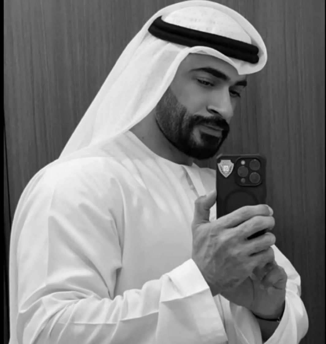 Saleh_R9's tweet photo. توفى بعد تأديته مناسك العمرة وسيصلى عليه بالمسجد الحرام في مكه ،  الشاب الاماراتي إبراهيم علي الهوتي من دبي ، الله يرحمه ويغفر له ويعوض شبابه بالجنة يارب ، اخر وداع بينه وبين الدنيا كان بأطهر بقاع الارض ، في جنة الفردوس بإذن الله ، لاتنسونه من صالح الدعاء 🤲🏻 https://t.co/7JIYuJuGpH