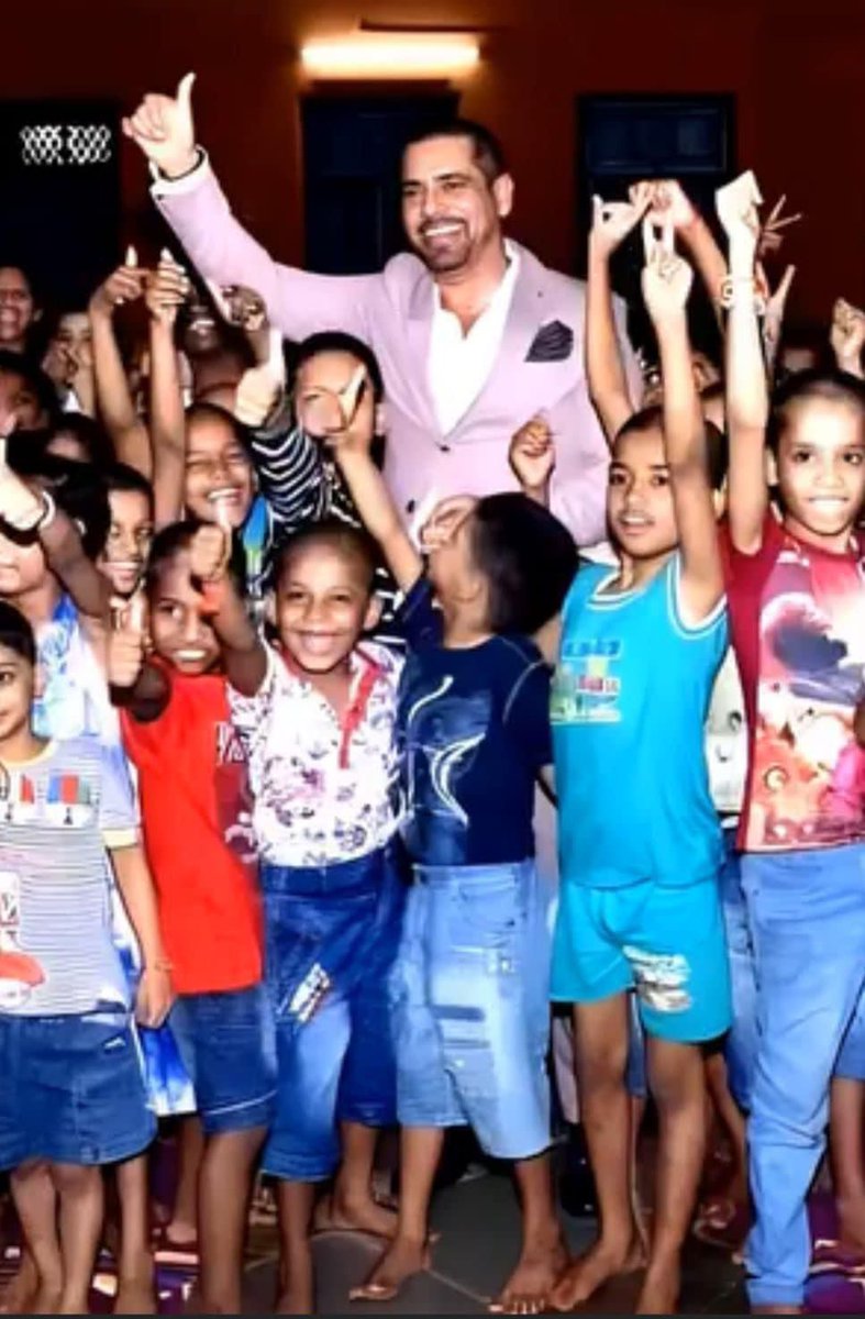 Robert Vadra tweet media