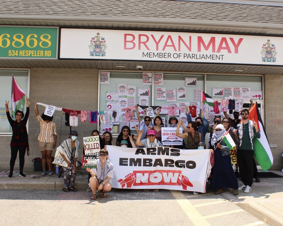 RadioWaterloo's tweet photo. CKMS News: Cambridge manufacturer to be protested in Canada-wide day of action targeting war plane supply chain.

Locally at least 6 manufacturing facilities are linked to the F-35, including local protest target, the PCC Aerostructures’ Centra plant.

https://t.co/u3cKGF3jtZ https://t.co/mO9qAZ0uhK