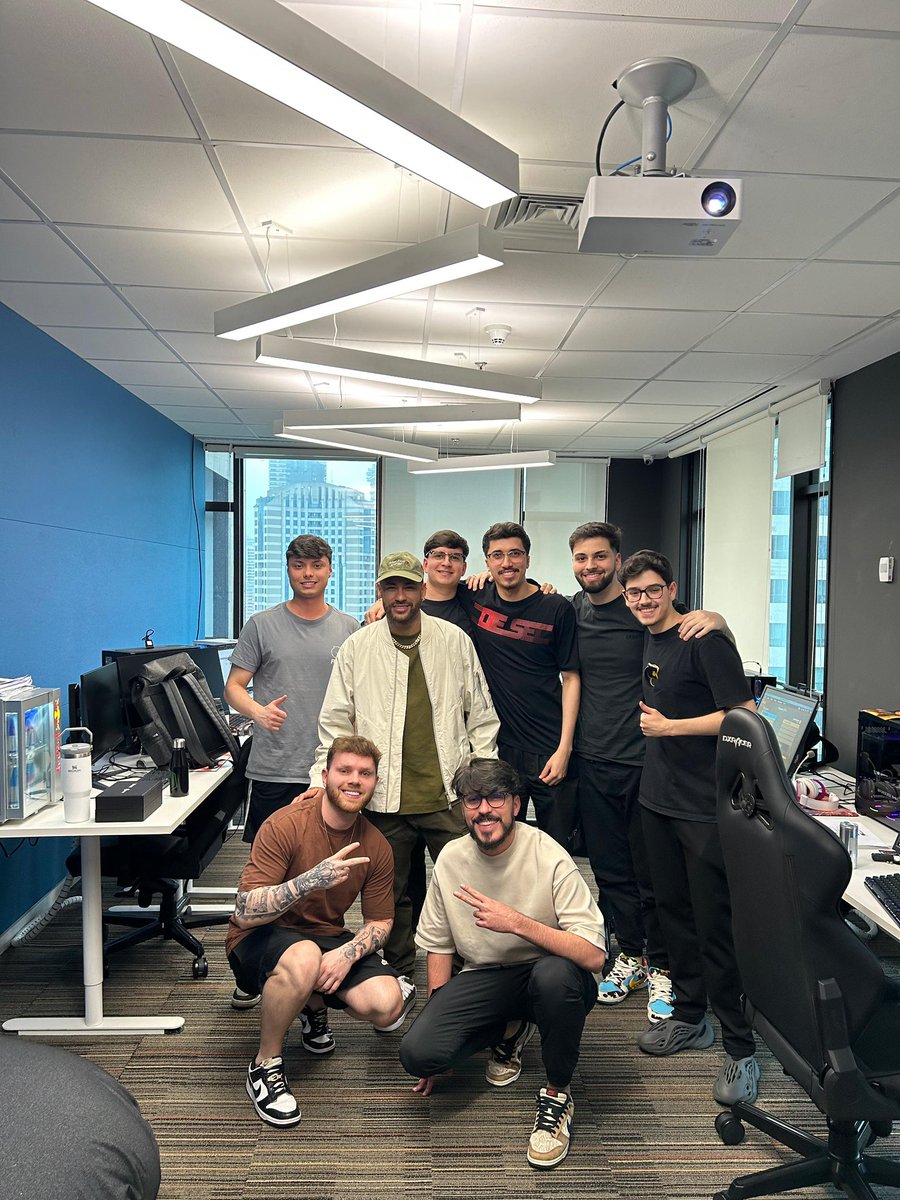 visita do homi <a href="/neymarjr/">Neymar Jr</a> 🤩