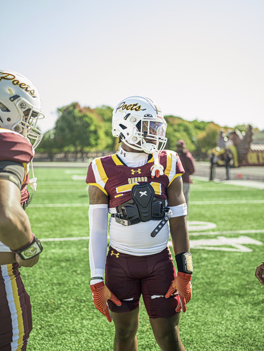 Here Is my Regular Season Film from my 11th grade season! Exited for playoffs  

hudl.com/v/2Qe4Jh