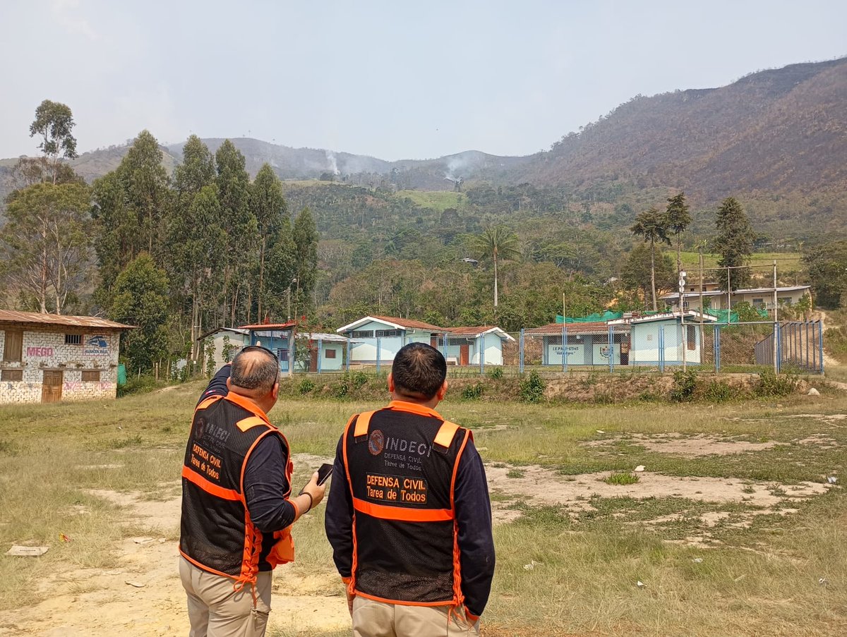 indeciperu's tweet image. 📢 #Cajamarca | Incendio forestal en Cruzpampa, distrito de Chontali, Cajamarca se encuentra extinguido. Personal del INDECI brindó asistencia técnica en #EDAN a las autoridades de la municipalidad distrital.