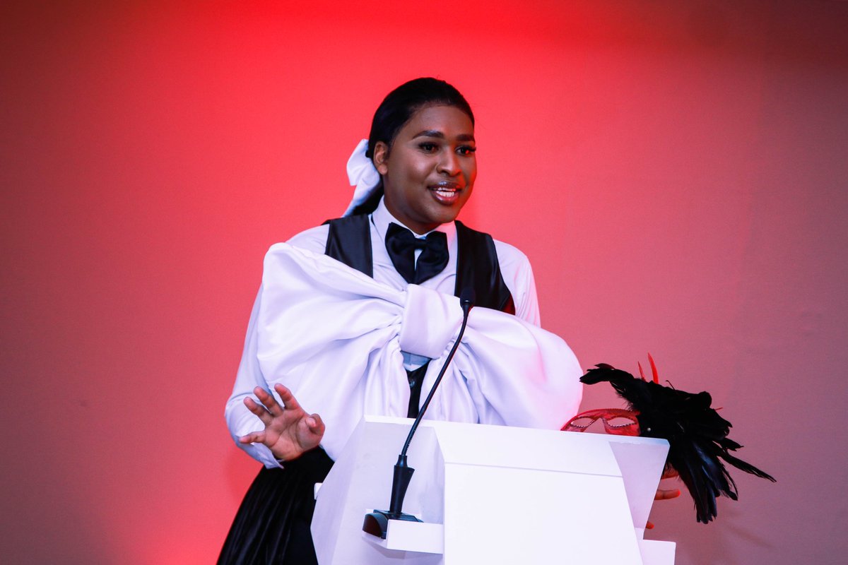 yaronafm's tweet image. Stay ahead of the pack with the latest in fashion, entertainment and social media trends! 

Join @Vincent_Roman_M , every Thursday from 18:00 to 19:00 on Yarona FM for On Trend. Don't miss out on the hottest tips and insider insights! 💃📲✨ 

#OnTrend #YaronaFM #YAMASNINE