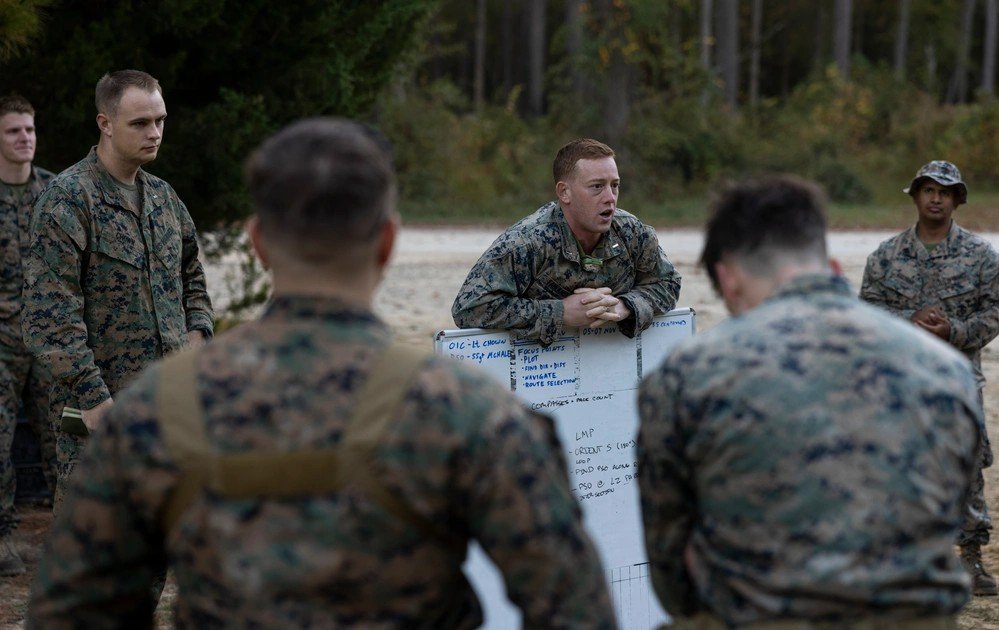 iimefmarines's tweet photo. LAND NAV πΊοΈ
U.S. Marines with 3rd Battalion, 2d Marine Regiment, @2dMarDiv, complete a land navigation evaluation exercise on Marine Corps Base @camp_lejeune , North Carolina.
πΈ @USMC Lance Cpl. Alexandria Serrano
#usmc #iimef #landnav https://t.co/3ZHO8Ym7M7
