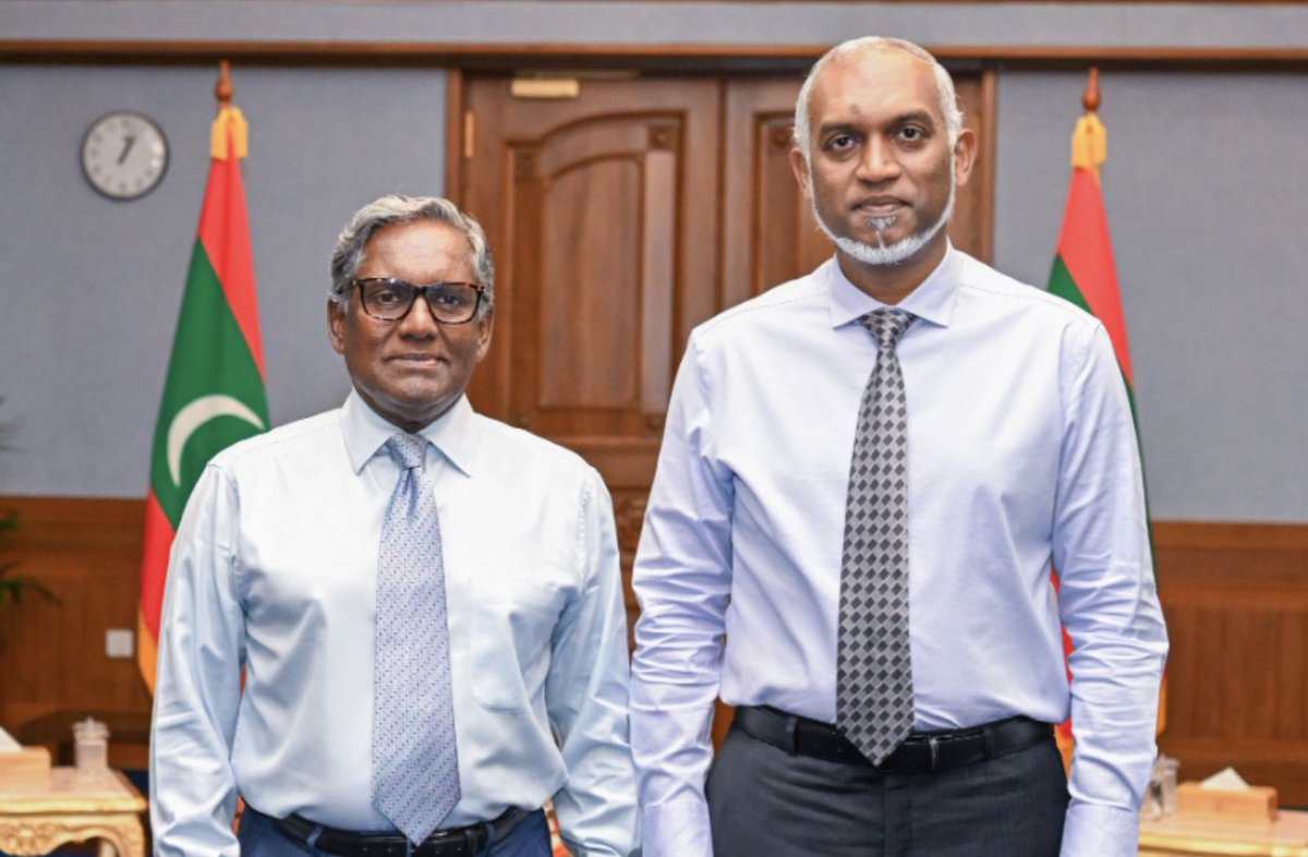 waddey_'s tweet photo. ދެން އިތުރު ޕީއެޗްޑީ ރައީސަކު، 
އަޅަމެންމެ ވެރިއަކު ކަމުގައި 
ނުލައްވާފާނދޭވެ. 
އާމީން. https://t.co/obrXw3kGfj