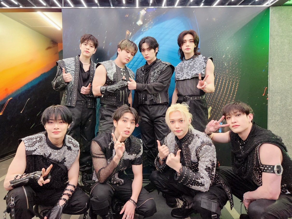 Stray Kids Japan Official on X: Stray Kids Japan Official on X: